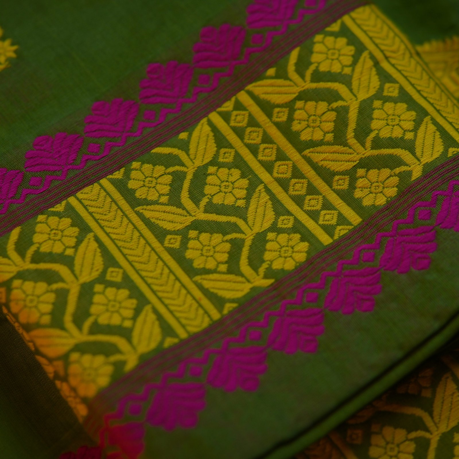 Handcrafted Nunee Cotton Sador Mekhela with unstitched Blouse piece - Image 4