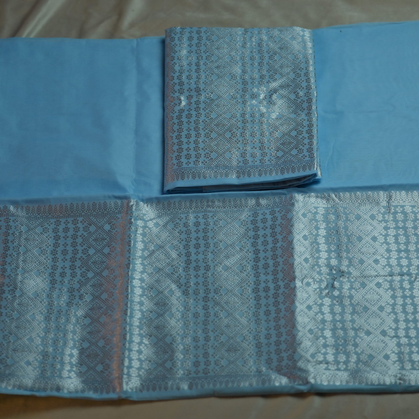 Brokade Sador Mekhela - Image 3